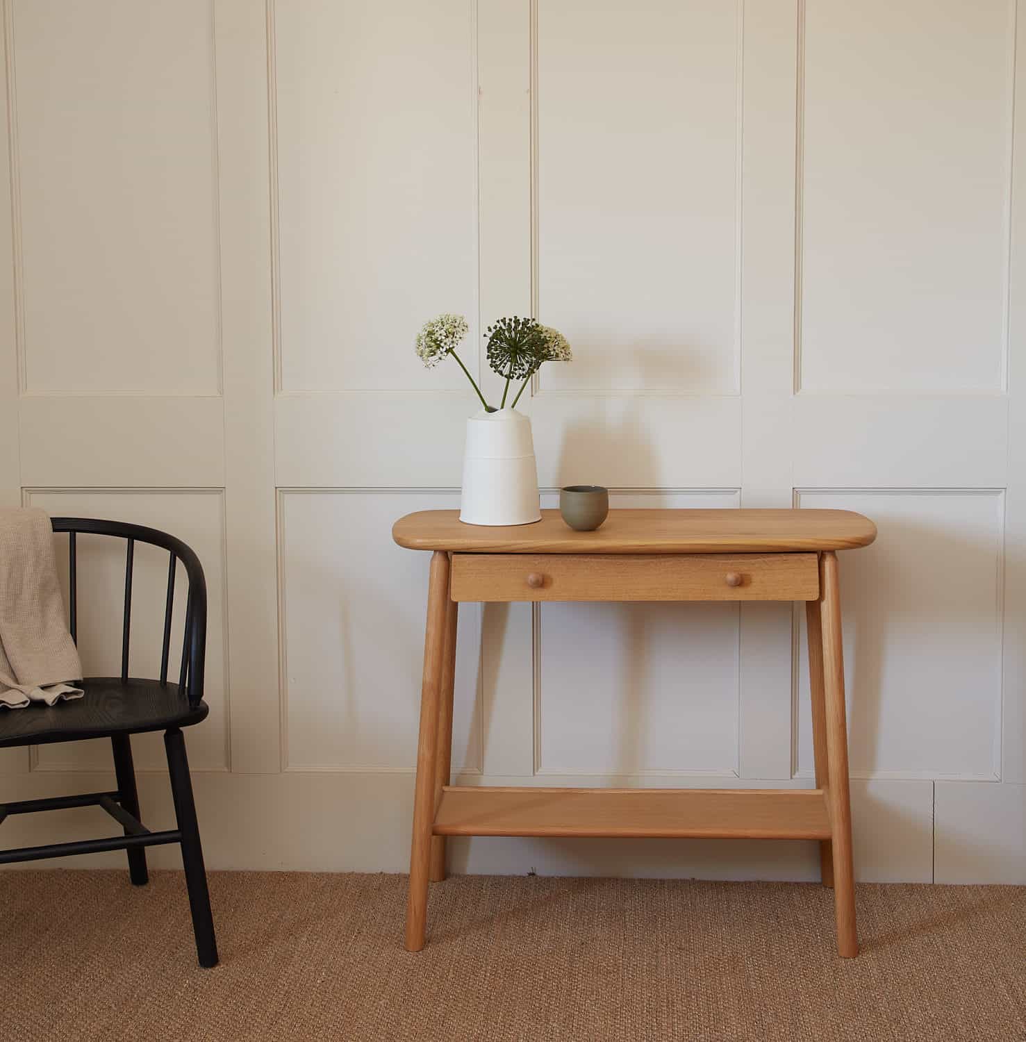 Oak Hardy Console Lifestyle