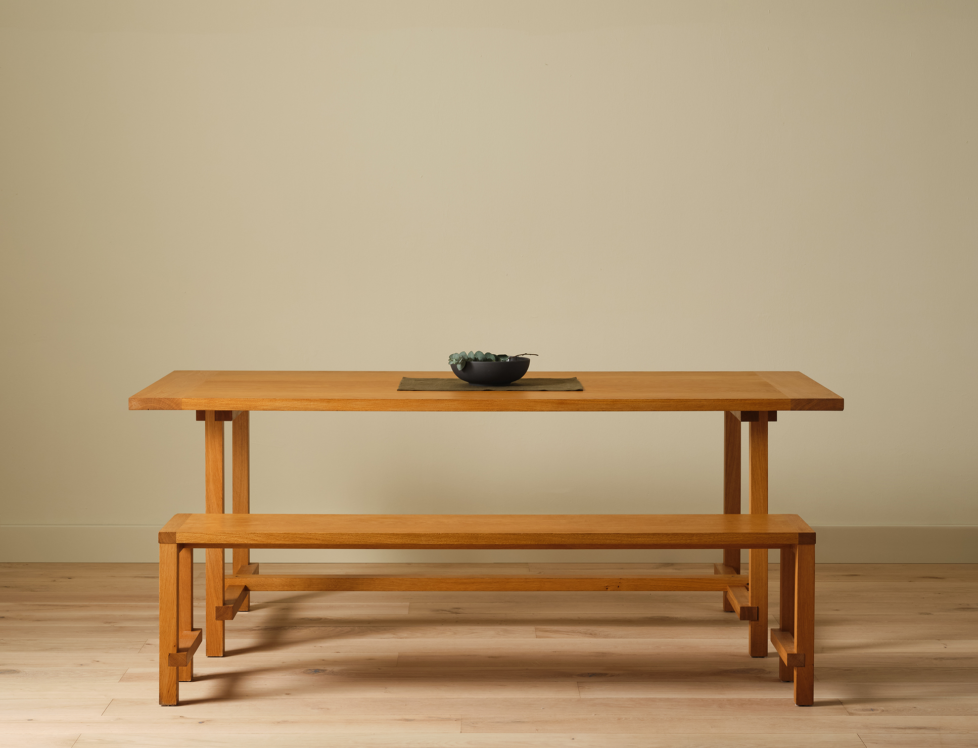 another-country-series-five-dining-table-five-002