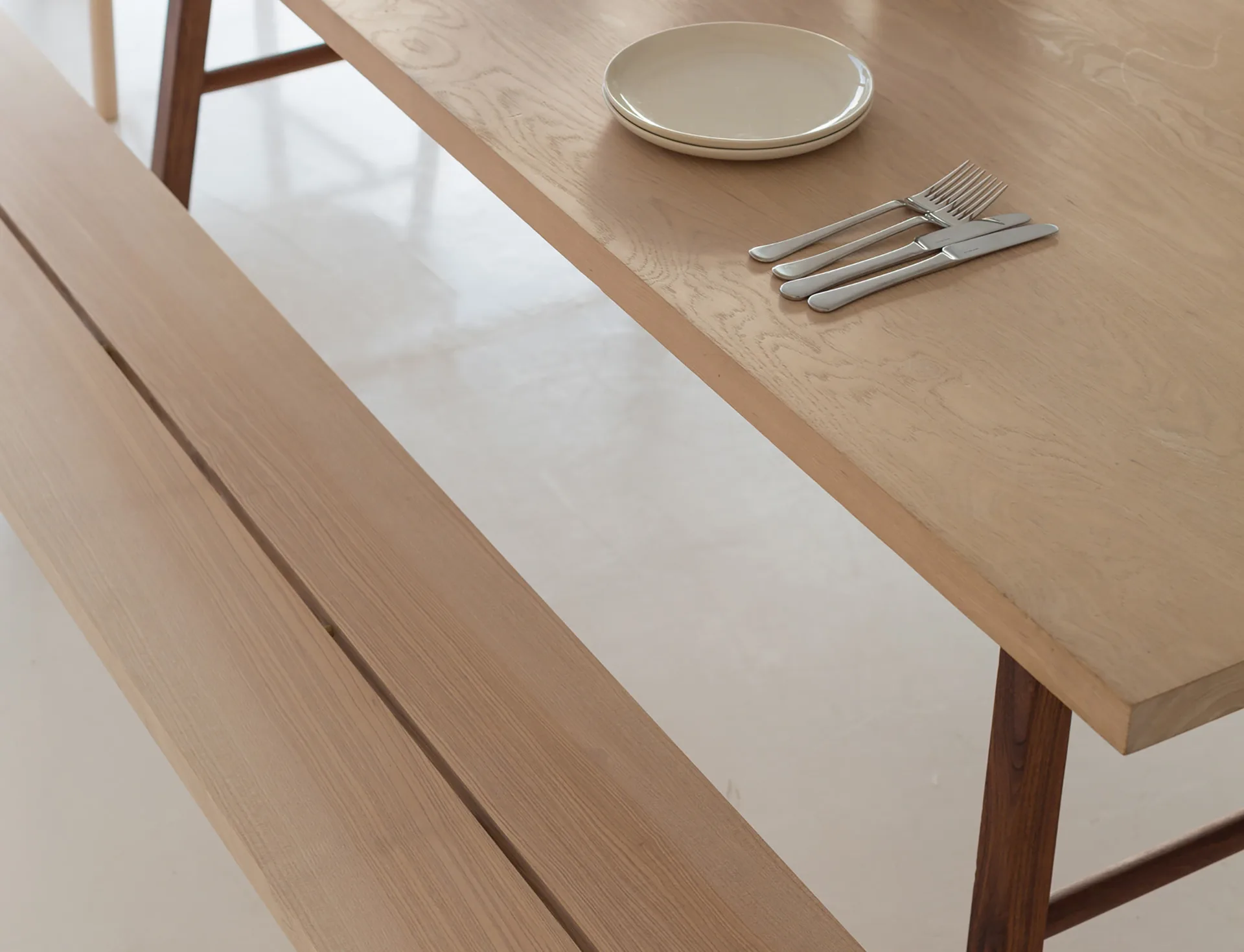 another-country-series-two-dining-table-two-002